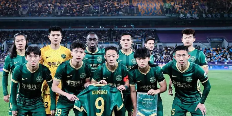 国脚伤愈复出，送出助攻稳定军心