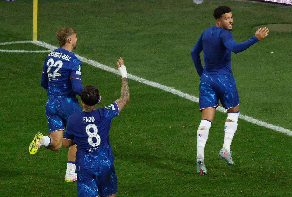 “这才是真正的足球”，特朗普提议给美式橄榄球改名